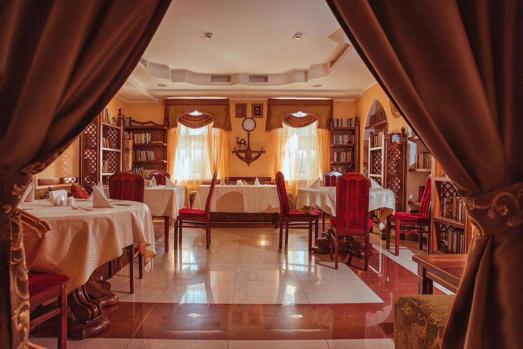 Premier Hotel Shafran Sumy Bagian luar foto