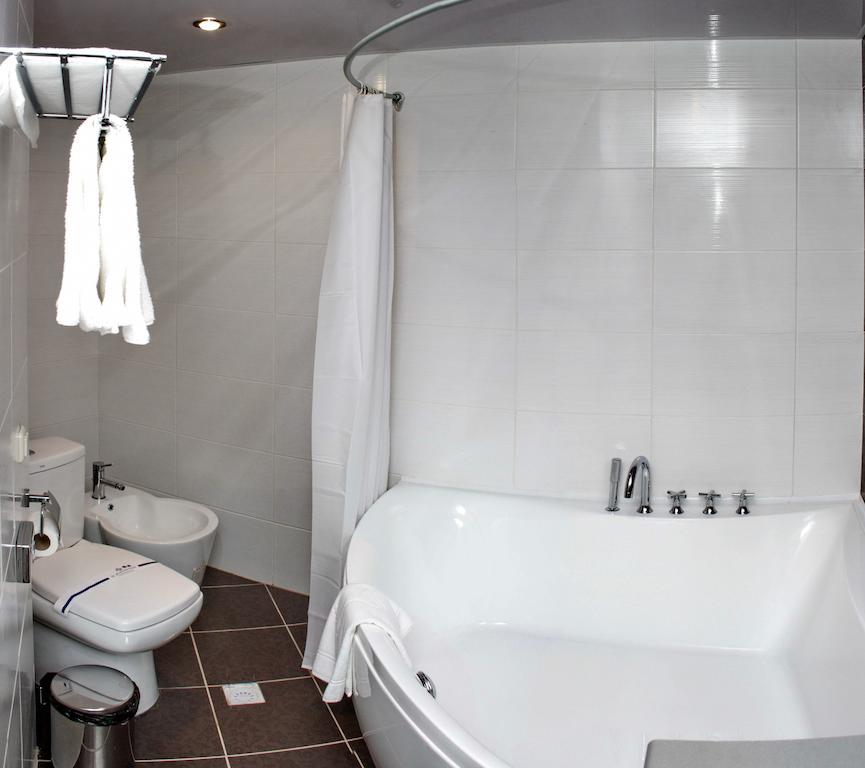 Premier Hotel Shafran Sumy Ruang foto