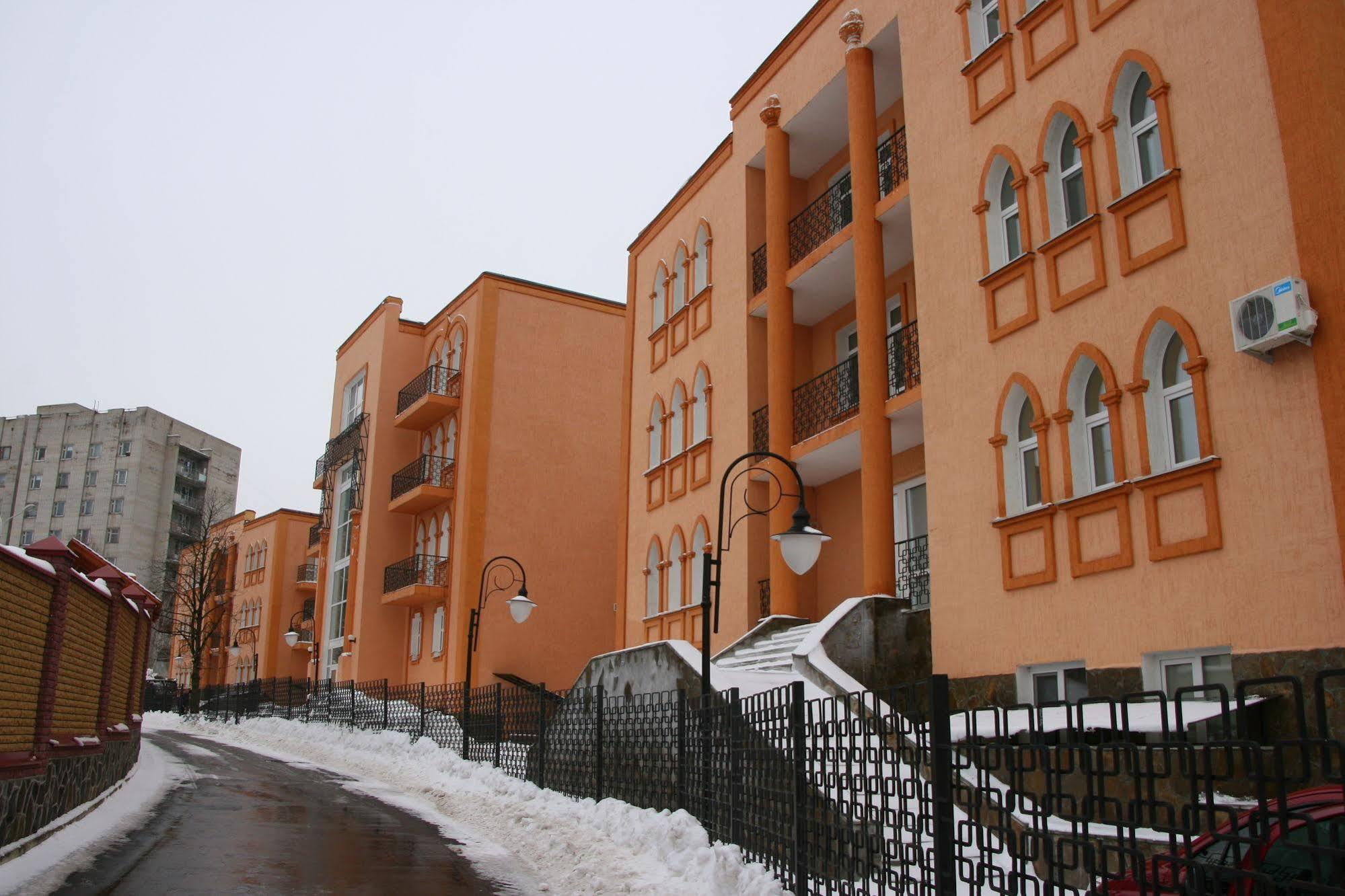 Premier Hotel Shafran Sumy Bagian luar foto