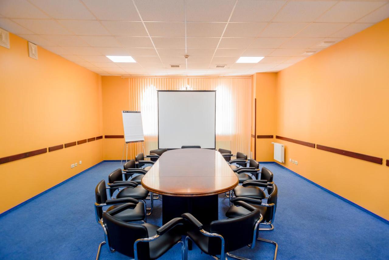 Premier Hotel Shafran Sumy Bagian luar foto