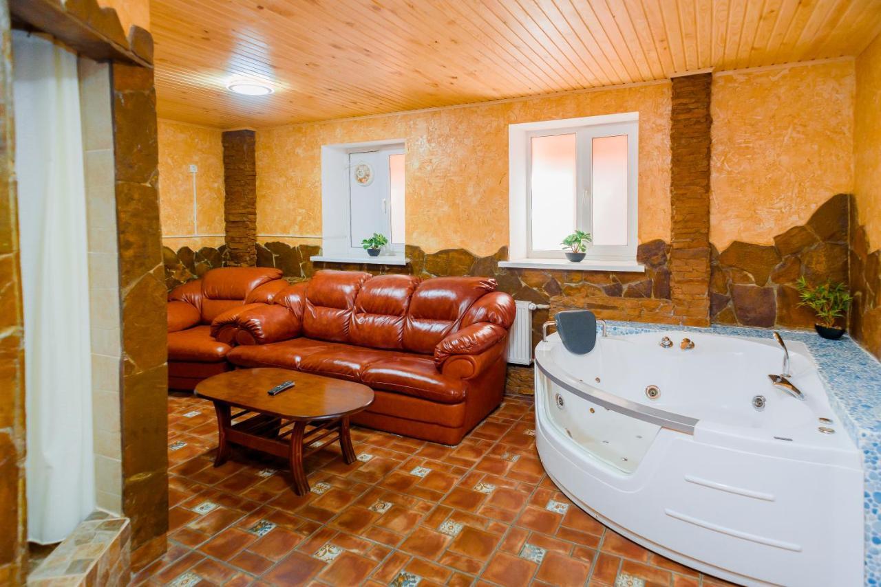 Premier Hotel Shafran Sumy Bagian luar foto