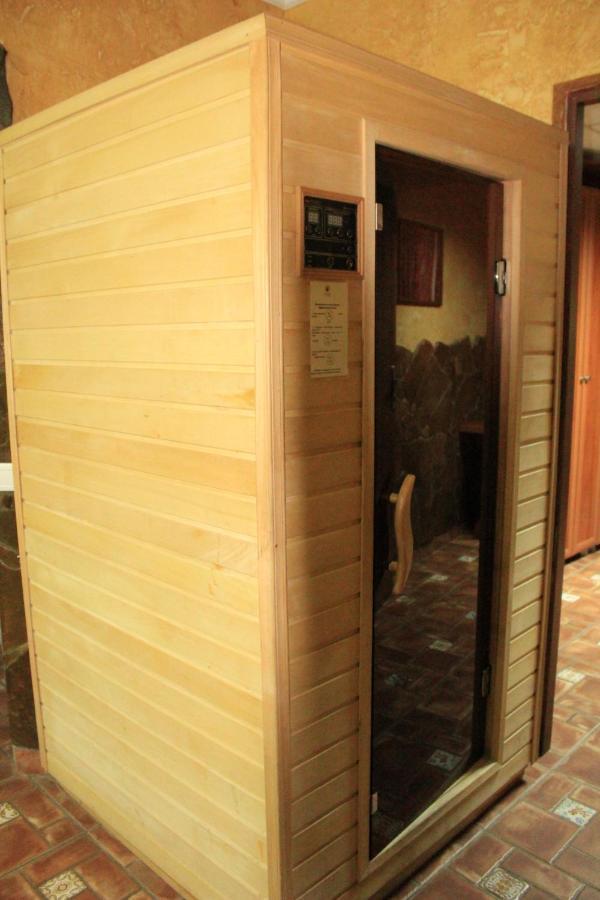 Premier Hotel Shafran Sumy Bagian luar foto