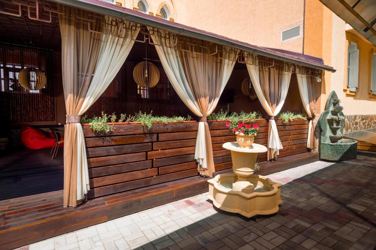Premier Hotel Shafran Sumy Bagian luar foto